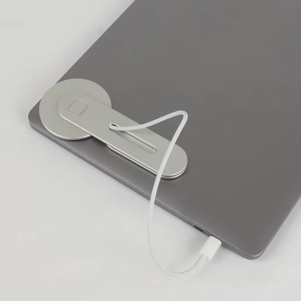 Magnetyczny uchwyt do laptopa  – Desk Setup Macbook recenzja i cena