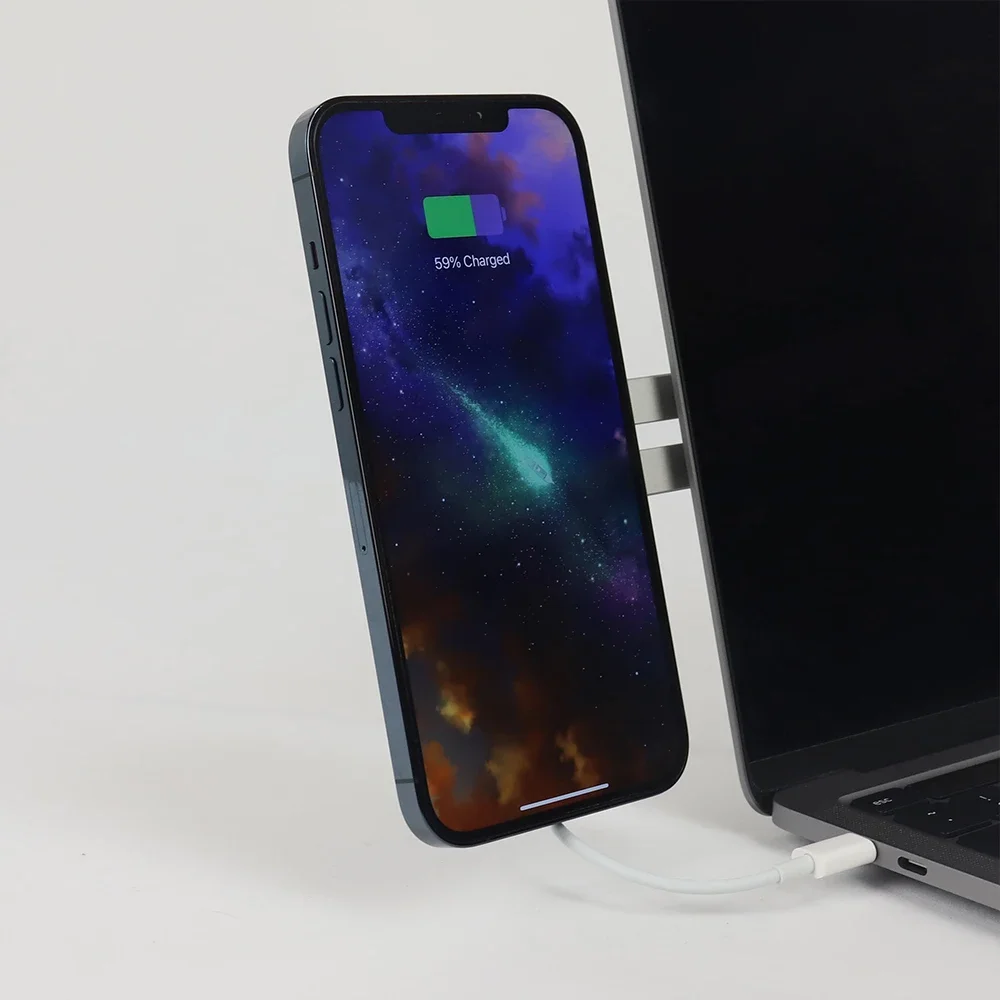 Magnetyczny uchwyt do laptopa  – Desk Setup Macbook recenzja i cena